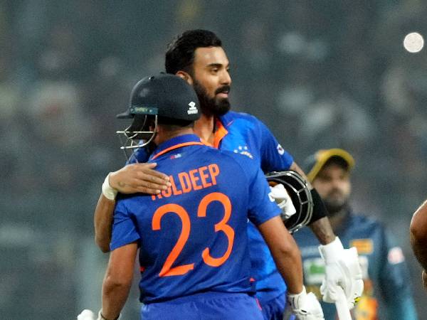 కుల్దీప్ బంపర్ హిట్