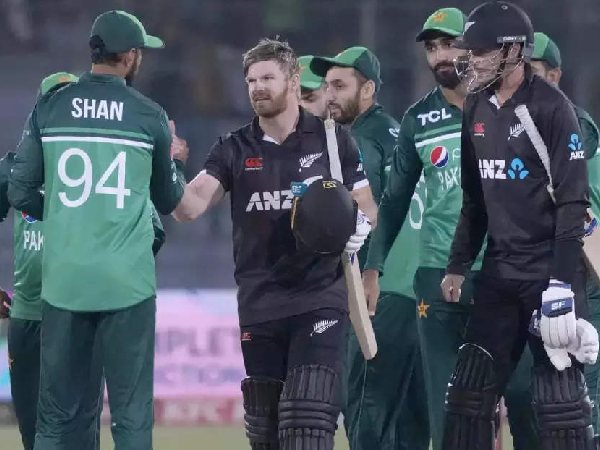 కివీస్‌ను గెలిపించిన ఫిలిప్స్..