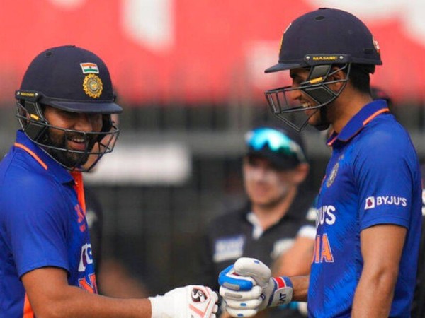 శతక్కొట్టిన రోహిత్, శుభ్‌మన్ గిల్..