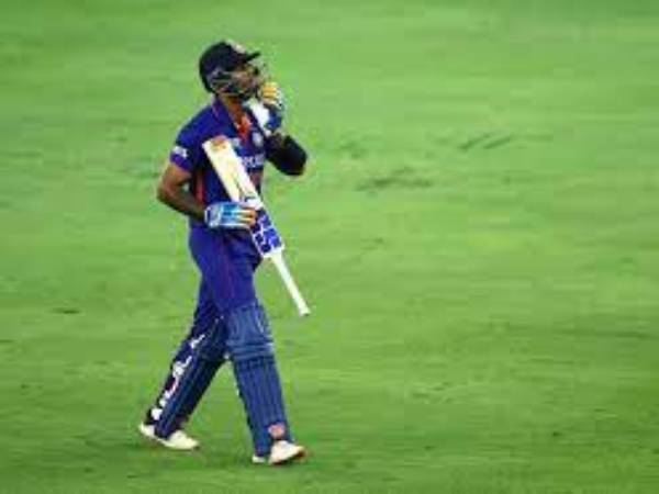 సూర్య కన్నా డివిల్లీర్స్ బెటర్?