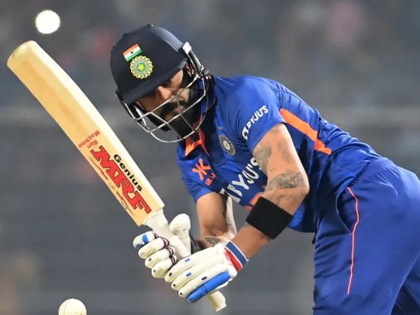 సిక్సర్లతో..