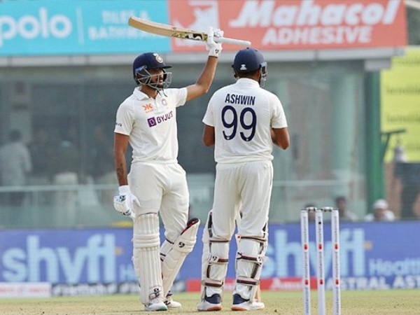 ఆదుకున్న అక్షర్, అశ్విన్..