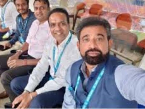 ఇంటి దగ్గరే చర్చలు..