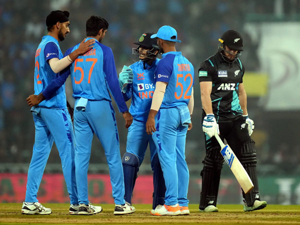 భారత్‌పై సోధీ దాడి..