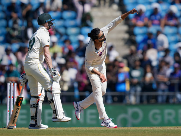 మలుపు తిప్పిన జడేజా..