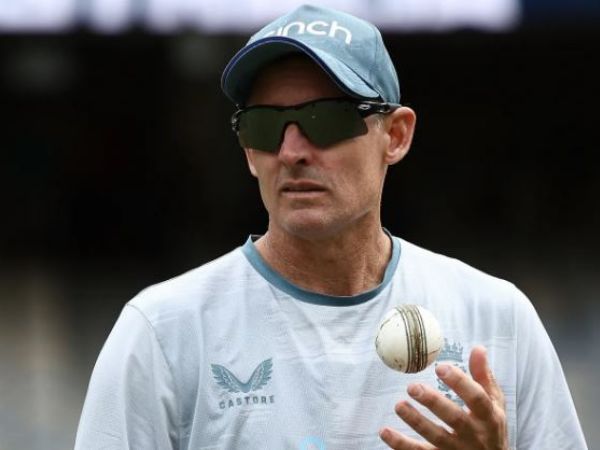 ఎవరి స్టైల్ వారిది..