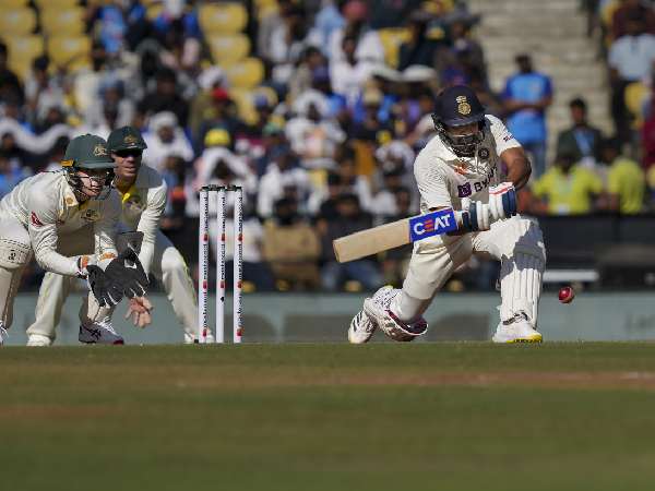 భారత్ 77/1