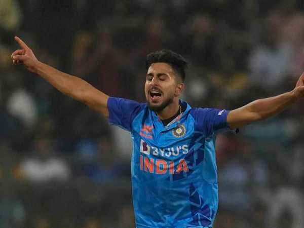 గల్లీకొకడు ఉంటాడు..