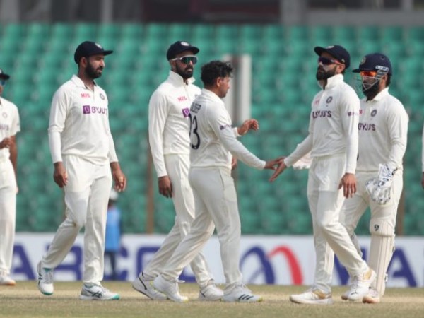 ఇరు జట్లు: