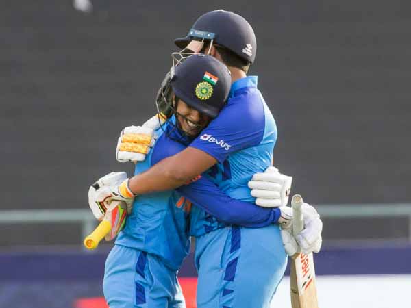 రికార్డు విజయం..