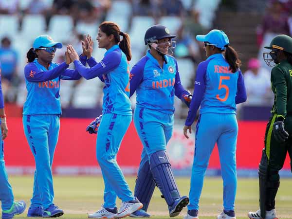 భారత్ బోణీ..