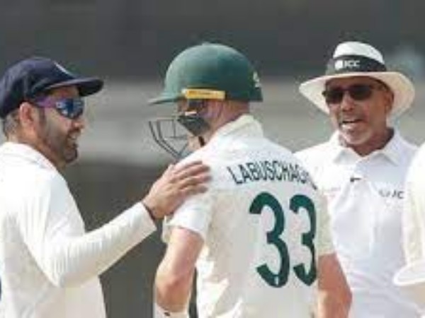  చెత్త బ్యాటింగ్‌తో..