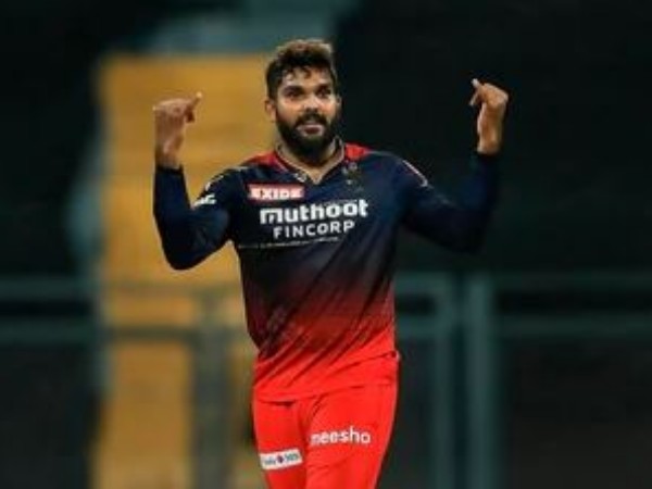  వానిందు హసరంగ