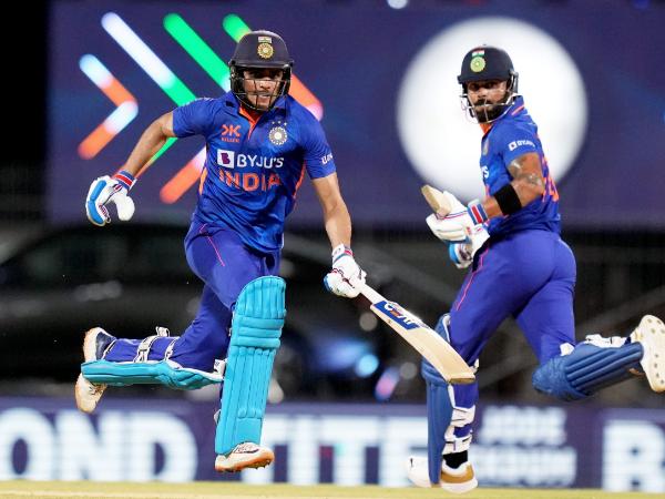 ఓపెనర్లు శుభారంభం ఇచ్చినా..