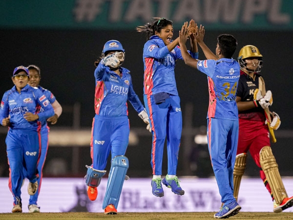 టాప్ లేపిన ముంబై..