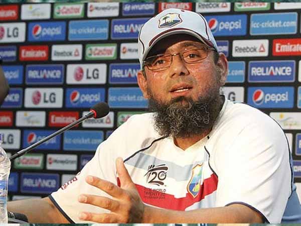 బౌలింగ్ ట్రిక్స్‌ చూసి..