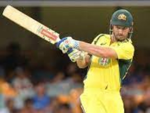 టెస్టు అరంగేట్రంలోనే సెంచరీ..