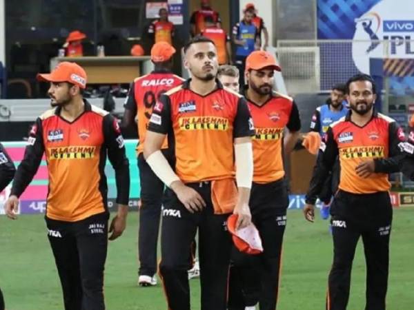 సన్రైజర్స్ తుది జట్టు(అంచనా) సన్రైజర్స్ తుది జట్టు(అంచనా)