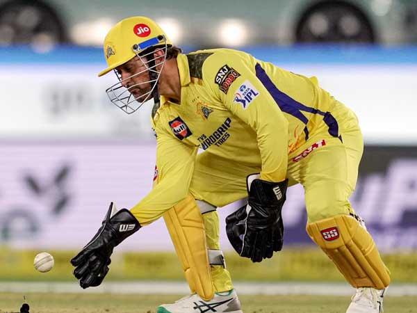 ms dhoni keeping csk 1