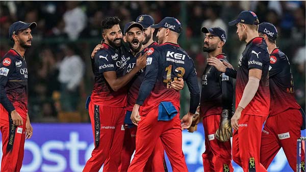 Fan girls trolled for crying