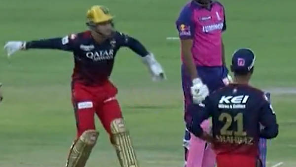 Anuj Rawat displays Dhoni-like wicketkeeping genius Anuj Rawat displays Dhoni-like wicketkeeping genius