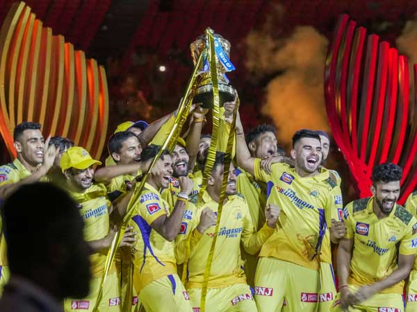 Fans celebrate with epic memes