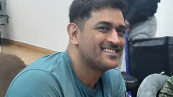 IPL 2023 CSK skipper Dhoni recieves thunderous cheers at Ahmedabad airport