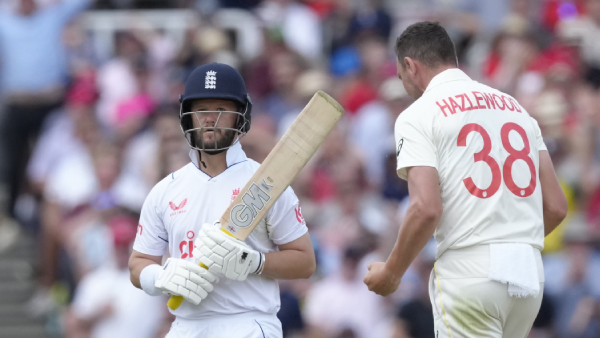 Ashes 2023: England lose last three wickets for one run! 