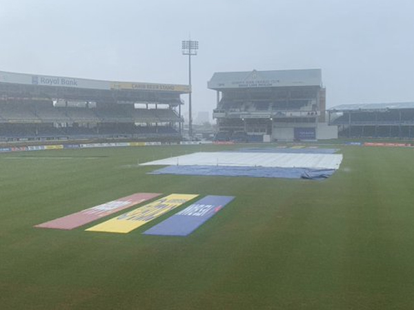 Rain washes out 1st session on Day 5.