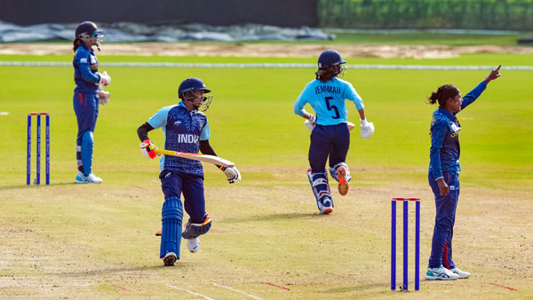  Indian Women’s Cricket Team beat Lankans to win Gold Medal