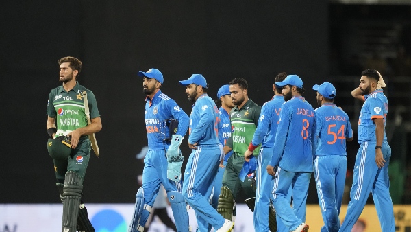 India Pakistan Match Fans troll Pak for their humiliating loss