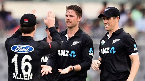 New Zealand beat Bangladesh by 7 wickets and Clinch the series 2-0