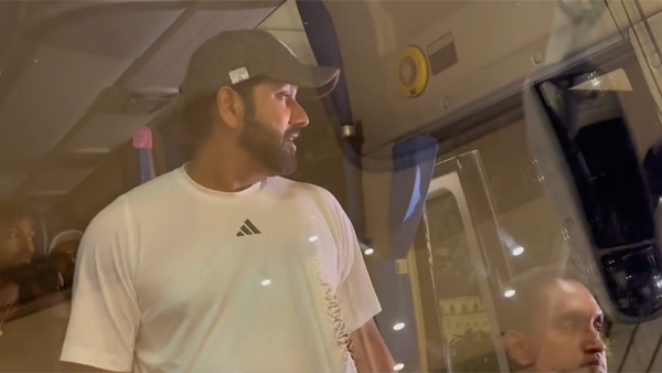 Rohit Sharma Forgets Passport