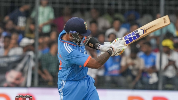 IND vs AUS: Watch Suryakumar Yadav smashes 4 Sixes in 4 balls 