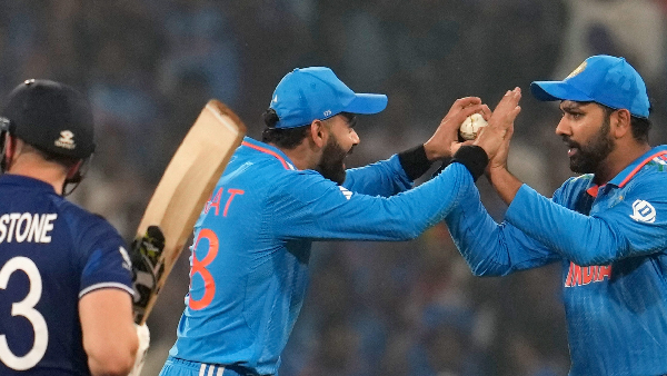 World Cup 2023 IND vs ENG Fans full happy to see Rohit-Kohli hug