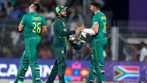 Umpires call cost Pakistan