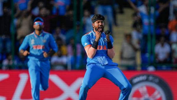 IND vs PAK: Hardik Pandya mantra to the ball before taking the wicket of Imam-ul-Haq 