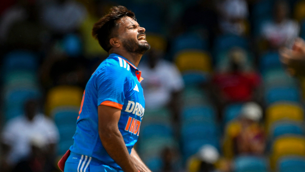 INDvsAUS Aakash Chopra says Mukesh bowled yorkers like a machine