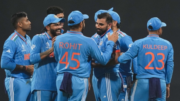 World Cup 2023 INDvsSL Wankhede fans urge Rohit Sharma to let Kohli bowl