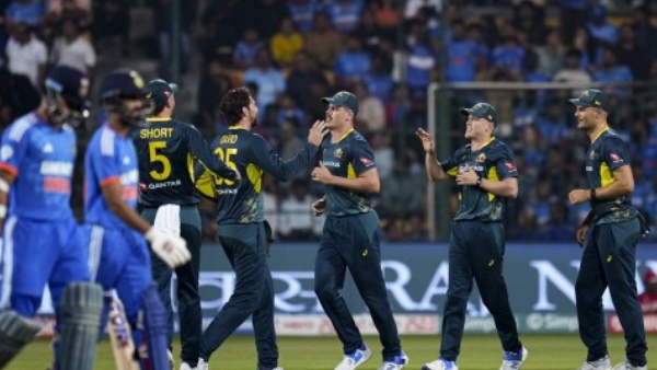 IND vs AUS 5th T20I: Shreyas Iyer, Axar Patel help India post 160/8