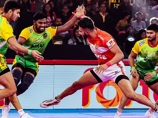 Pro Kabaddi League: Patna Pirates Hand Gujarat Giants First Loss Of Season; Bengal Warriors, Jaipur Pink Panthers Draw 28-28