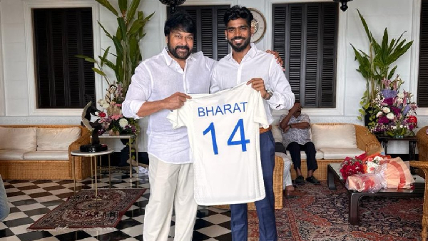  KS Bharat gifted his Indian test jersey to Megastar Chiranjeevi