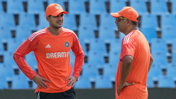 Danger bells for Shubman Gill in Team India. Rahul Dravids indirectly warning