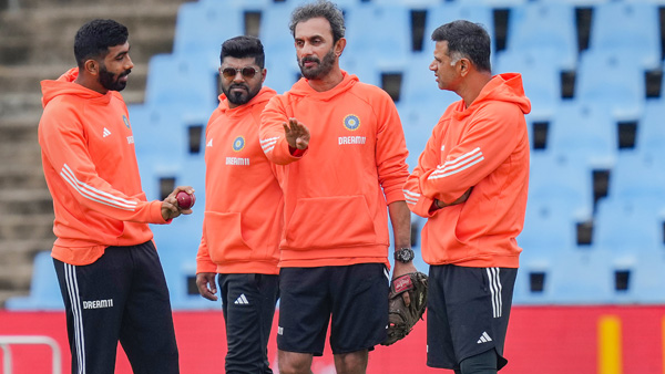 Batters should have that intelligence.. Only one of them has a chance - Batting coach Vikram Rathour Batters should have that intelligence.. Only one of them has a chance - Batting coach Vikram Rathour