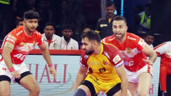 Pro Kabaddi League: Gujarat Giants Beat U.P. Yoddhas by 36-29 points