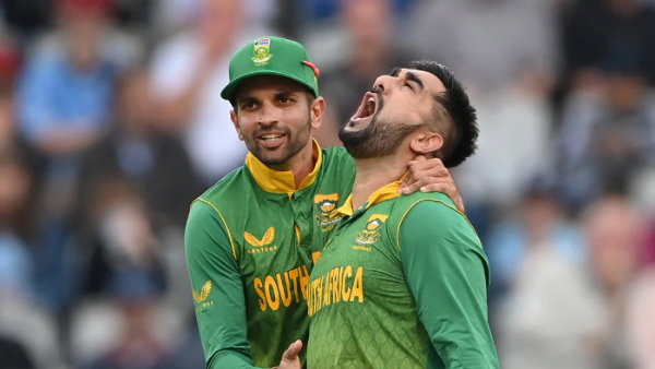 Tabraiz Shamsi reacts to viral ‘ball of century’ video