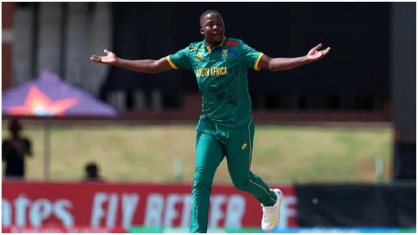 U-19 Player has joined the Mumbai Indians and Senior instead of Shami in Gujarat Titans