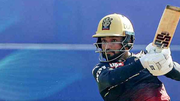 IPL 2024 RCB Fans Trolled Rajat Patidar and Glenn Maxwell For their flop show vs CSK