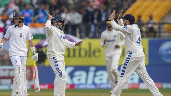 IND vs ENG 5th Test Sarfaraz Khan brilliance in vain after Rohit Sharma refuse to take review