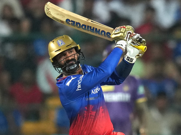 MI vs RCB DK fifty takes RCB to 196 8 after Jasprit Bumrah s fifer in IPL 2024